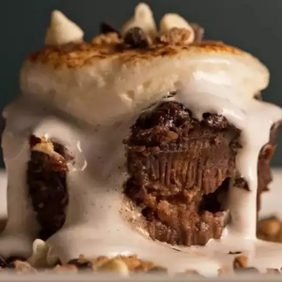 Meet your Posher, Emilee - Picture 1 of 1